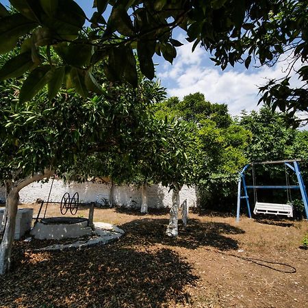 Orchard Retreat Aparthotel Himare Bagian luar foto