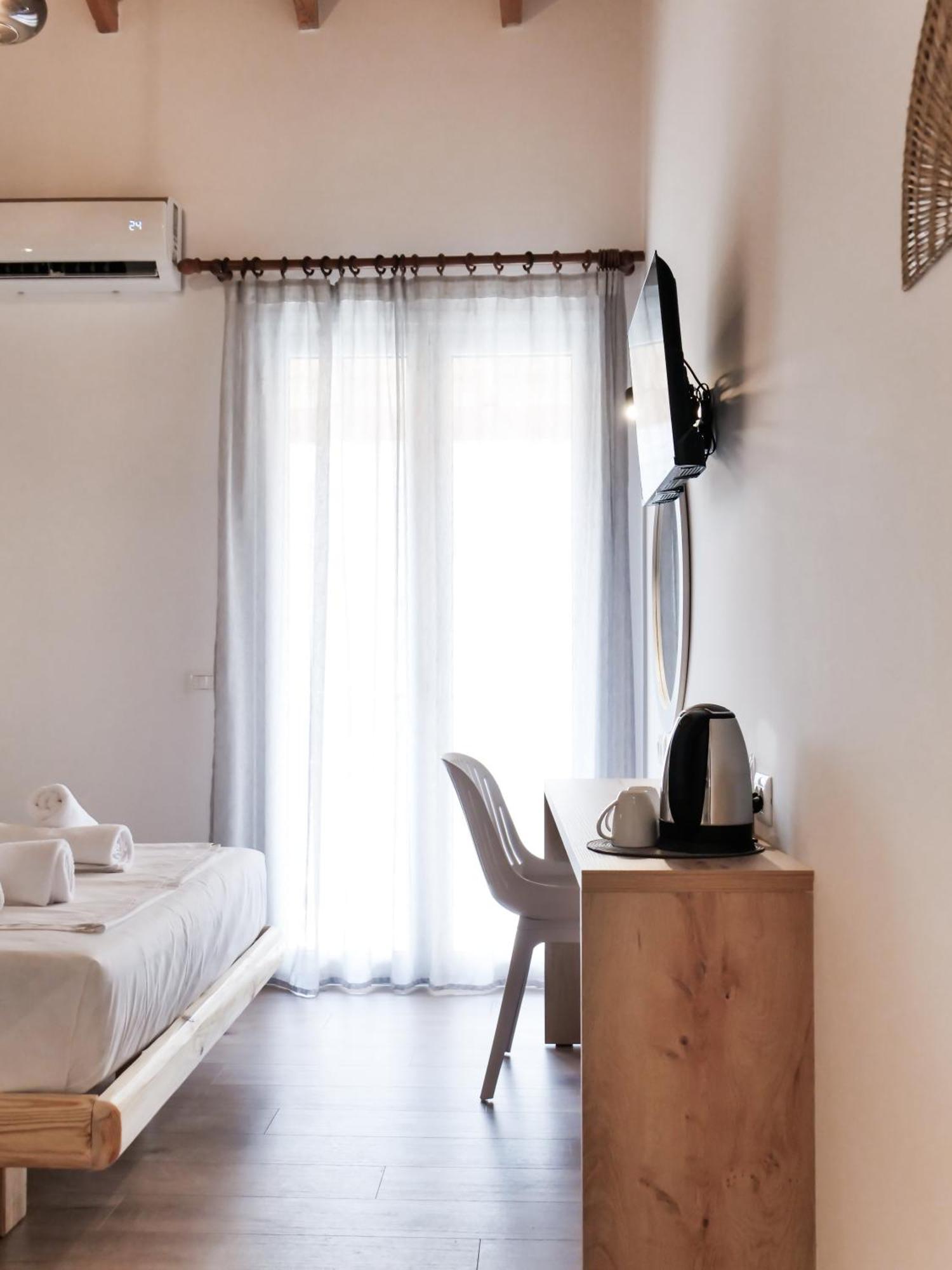 Orchard Retreat Aparthotel Himare Bagian luar foto