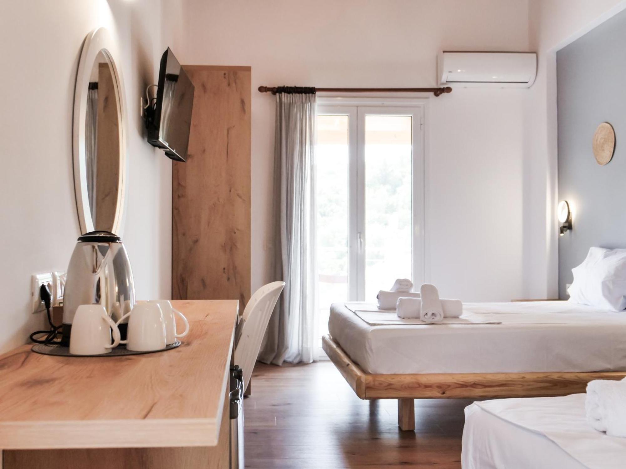 Orchard Retreat Aparthotel Himare Bagian luar foto